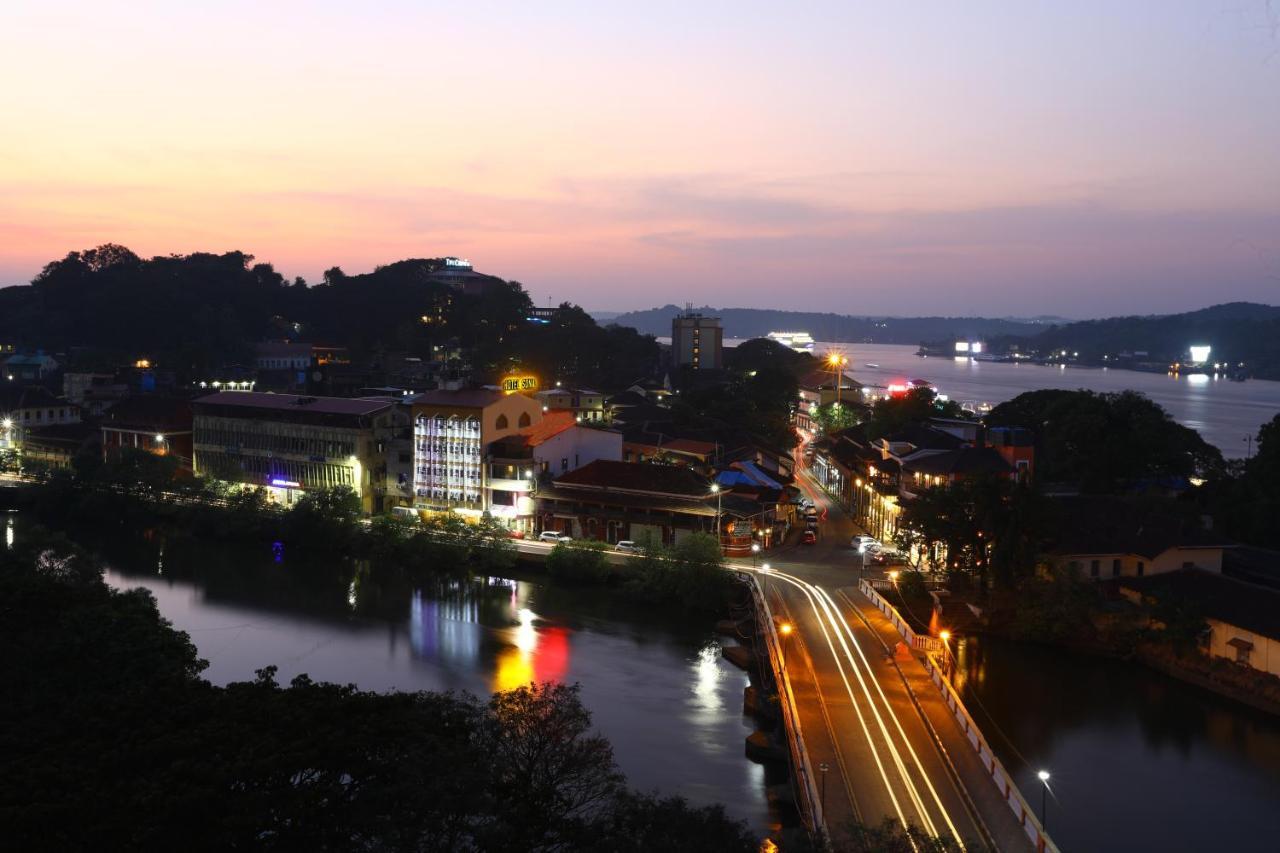 Hotel Sona Panaji Bagian luar foto