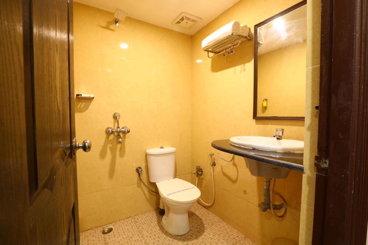 Hotel Sona Panaji Bagian luar foto